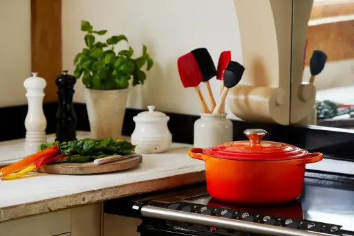 Le Creuset Braadpan Signature Rond 24 cm – Oranjerood (RVS Knop)
